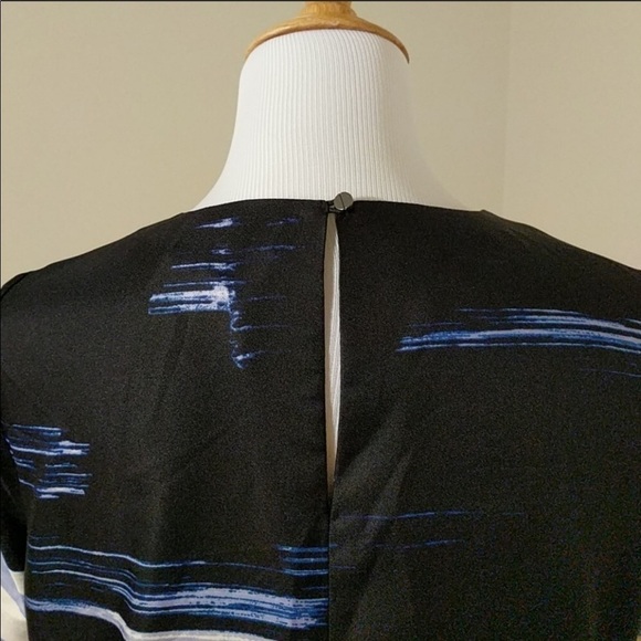 Banana Republic Brush stroke print top - Picture 3 of 4
